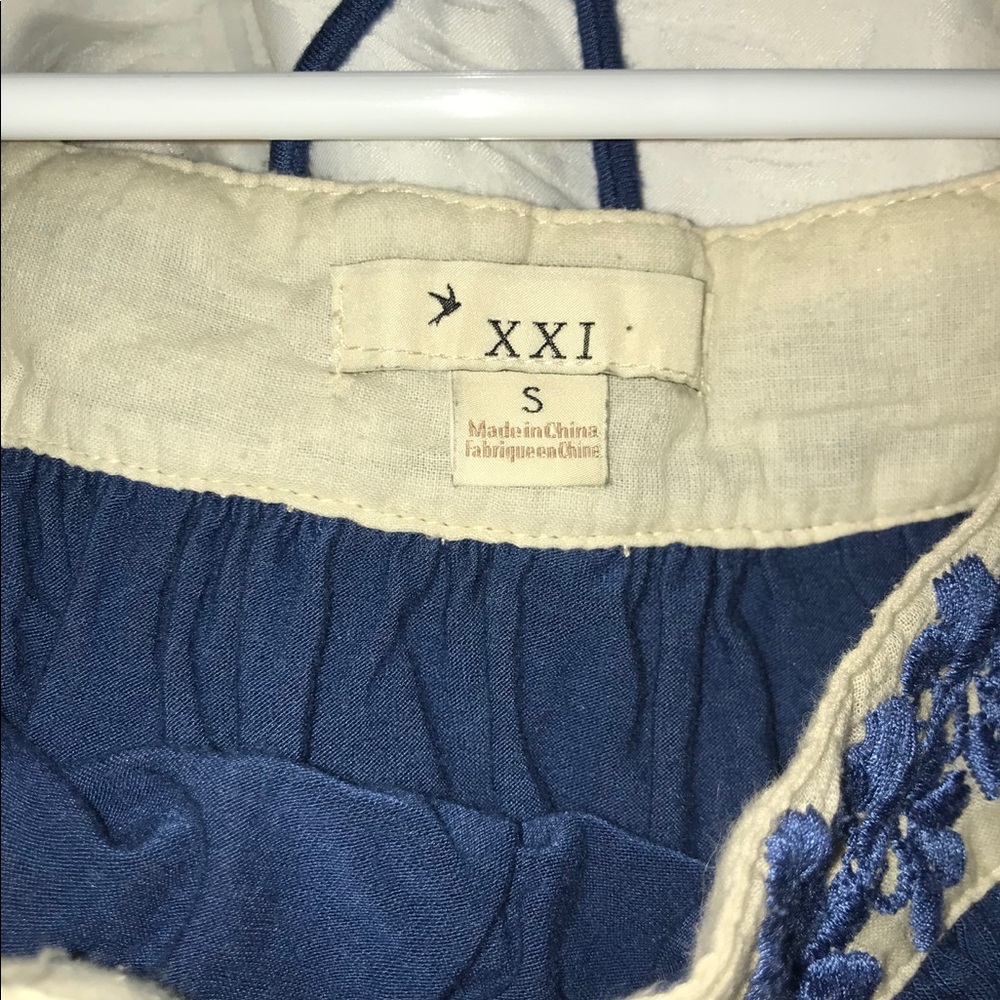 Forever 21 Blue Embroidered Top - Picture 3 of 4